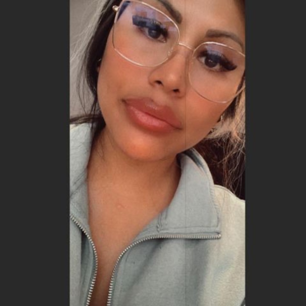 Meet your Posher, Nadia